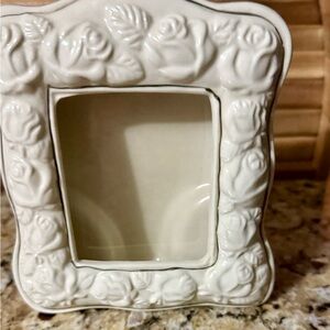 Vintage Cream Floral Picture Frame